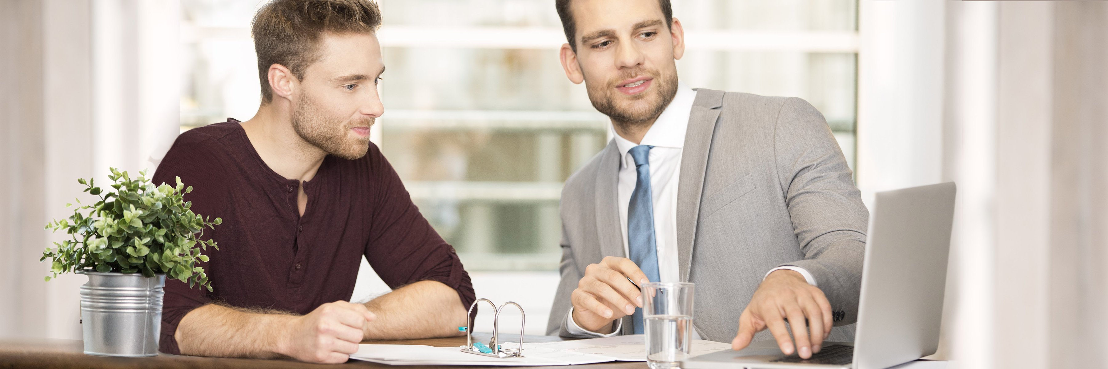 Asesoramos de manera personal e individualizada Asesoramos de manera personal e individualizada