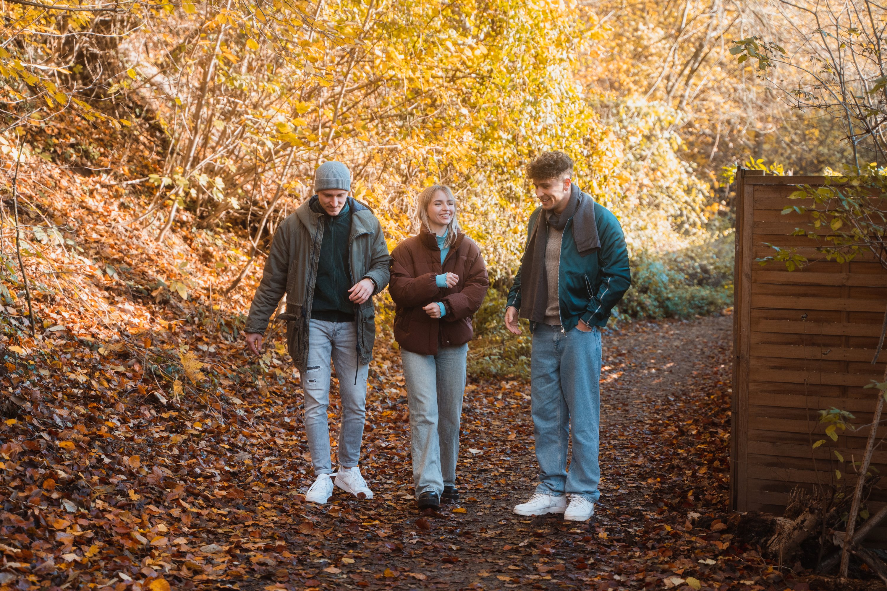 Diversión en la reunión del equipo - inicio de carrera Diversión en la reunión del equipo - inicio de carrera